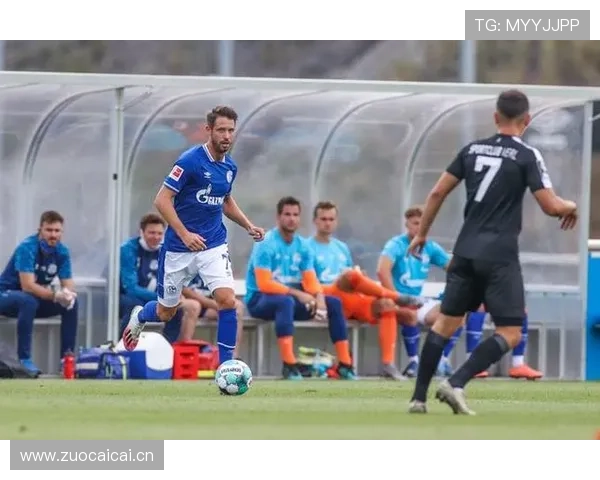 萨拉戈萨边路进攻表现稳健，近期战术侧重两翼推进