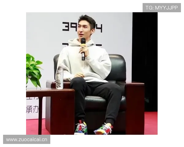 武大靖今天居然拿了奢侈品牌的限量鞋，感觉有点不像赛场上的他了啊！