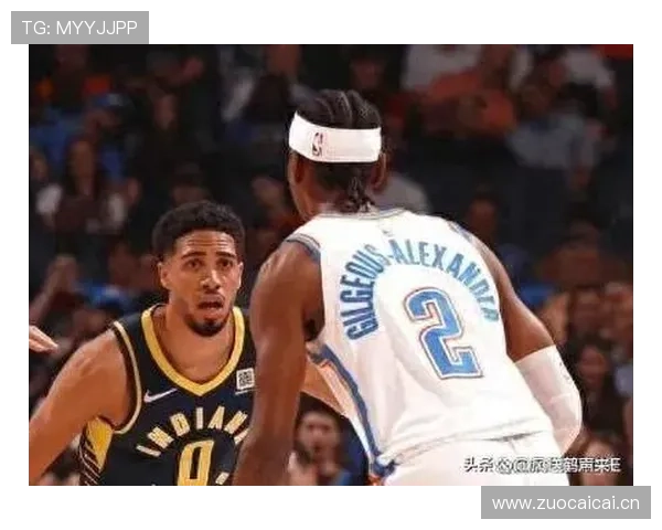 哈利伯顿无球跑动拉开空间，改变步行者进攻结构