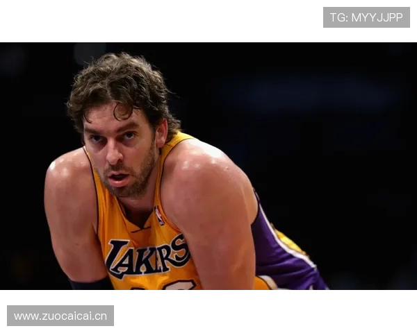 路易斯·斯科拉挡拆中锋角色变化提升低位得分效率